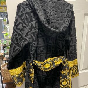 AUTHENTIC VERSACE "I ♡ BAROQUE" SHORT BATHROBE - MEDIUM